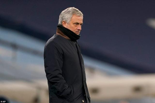 1613249581863058307.jpg 39251340-9253507-Jose_Mourinho_s.jpg